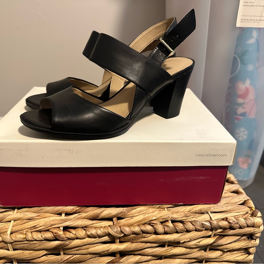 Naturalizer Black Leather Heeled Sandals